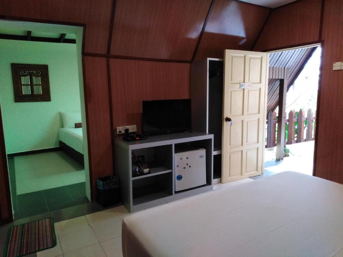 Sandy Beach Resort By Casa Loma Pantai Cenang (Langkawi) Exterior foto