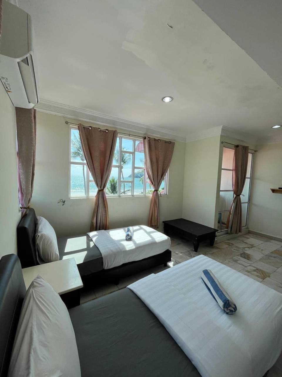Sandy Beach Resort By Casa Loma Pantai Cenang (Langkawi) Exterior foto
