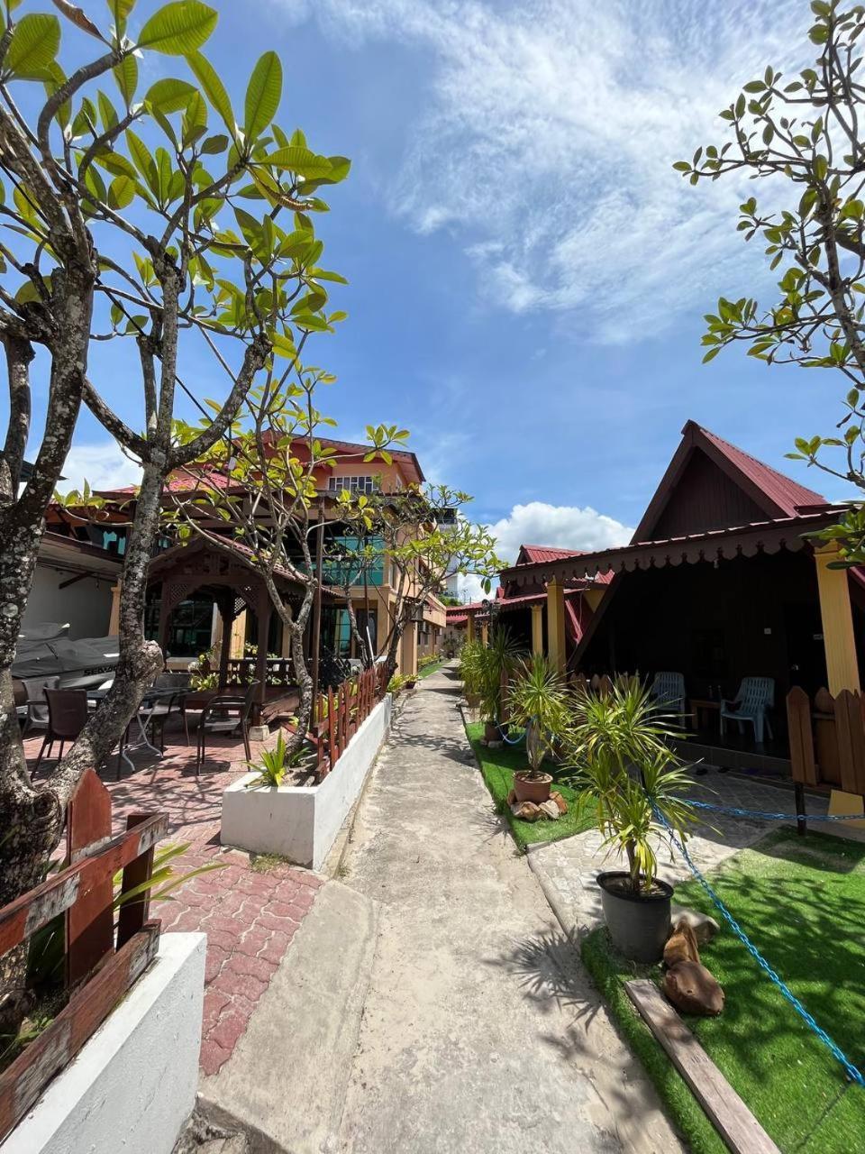 Sandy Beach Resort By Casa Loma Pantai Cenang (Langkawi) Exterior foto