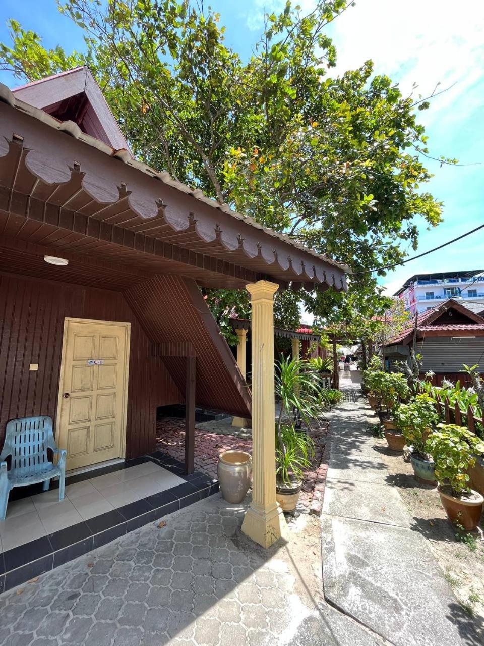 Sandy Beach Resort By Casa Loma Pantai Cenang (Langkawi) Exterior foto