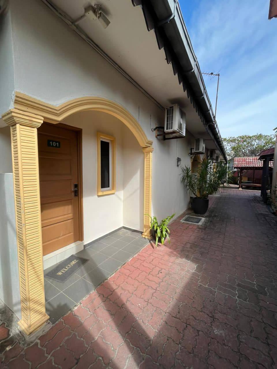 Sandy Beach Resort By Casa Loma Pantai Cenang (Langkawi) Exterior foto